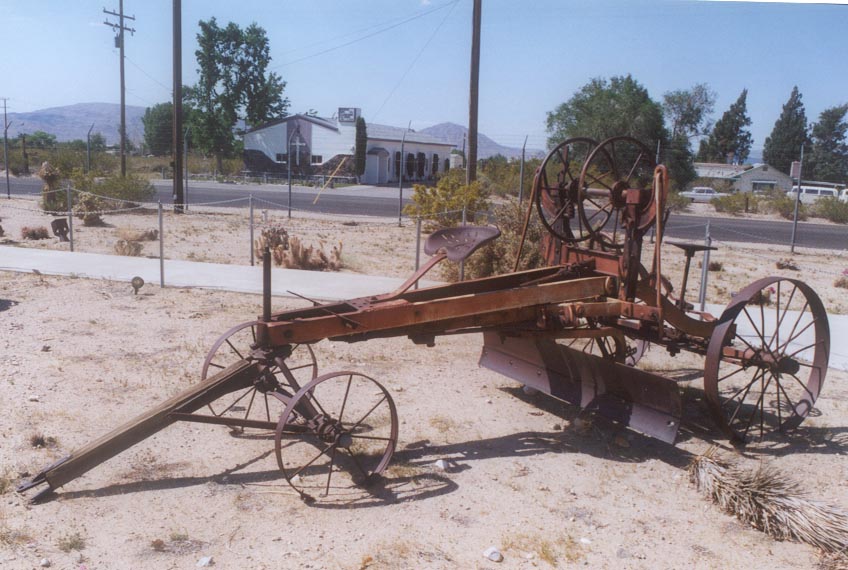 grader1.jpg (105169 bytes)