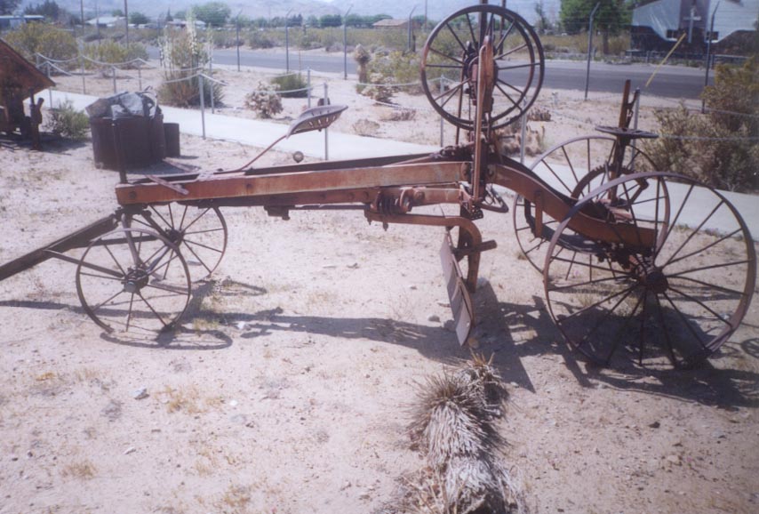 grader4.jpg (101490 bytes)