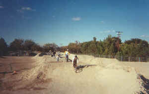 bmx19.jpg (73470 bytes)